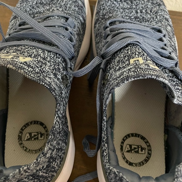 APL Women's TechLoom Breeze - Picture 10 of 11